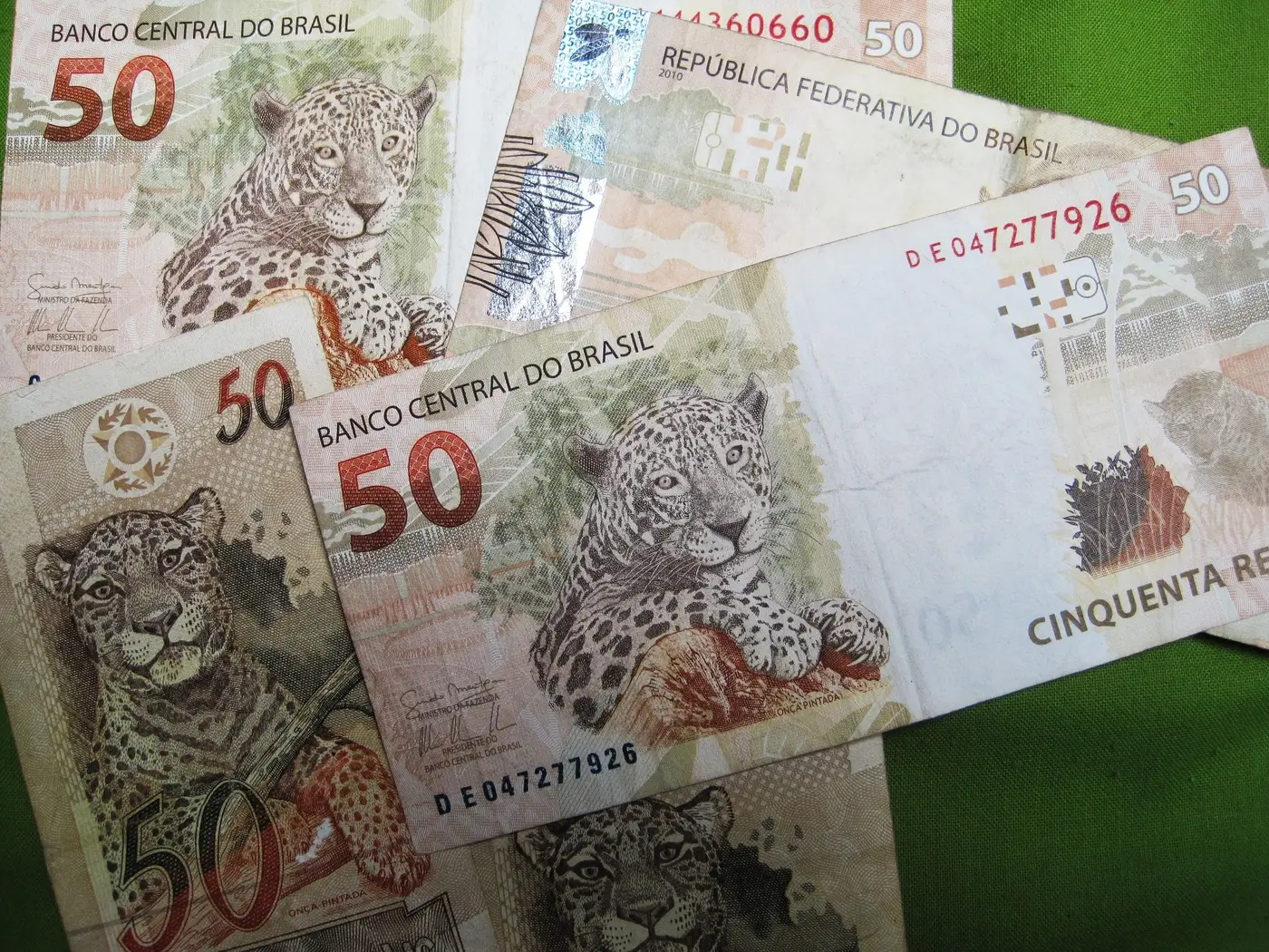 money-paper-material-cash-back-beige-1292714-pxhere.com